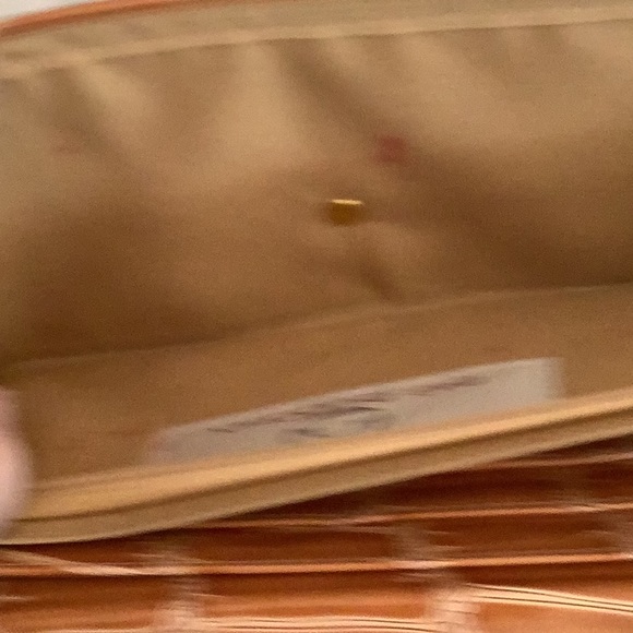 Clutch - Picture 8 of 8